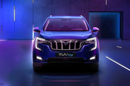 Mahindra Xuv700 Ax7 At
